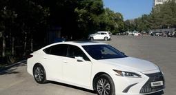 Lexus ES 250 2020 года за 18 500 000 тг. в Алматы – фото 3