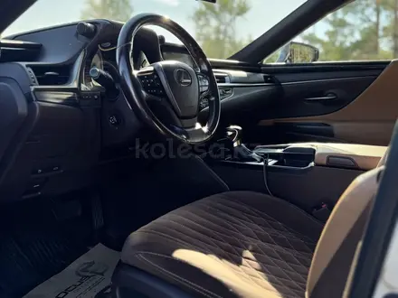 Lexus ES 250 2020 года за 18 500 000 тг. в Алматы – фото 6