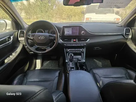 Hyundai Grandeur 2016 года за 6 950 000 тг. в Шымкент – фото 3