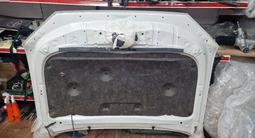 Капот Toyota Prado 150 рестайл за 100 тг. в Алматы – фото 4