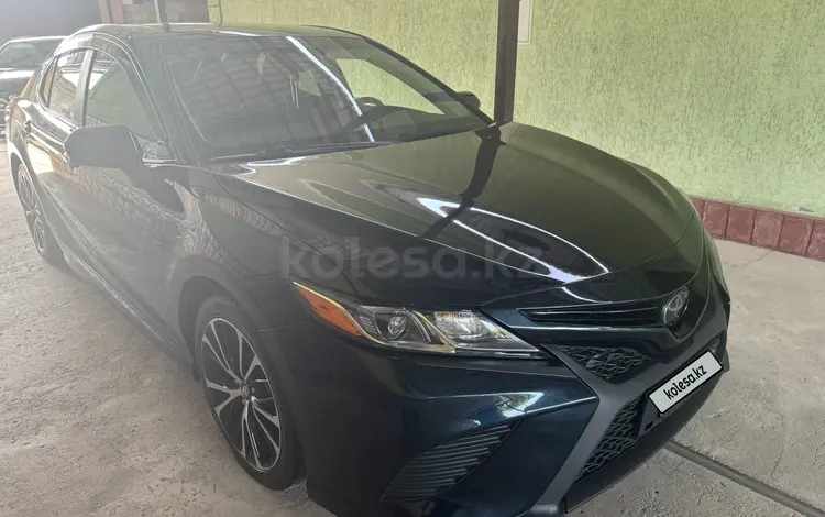 Toyota Camry 2018 годаүшін10 500 000 тг. в Шымкент