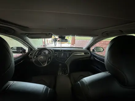 Toyota Camry 2018 года за 10 500 000 тг. в Шымкент – фото 5