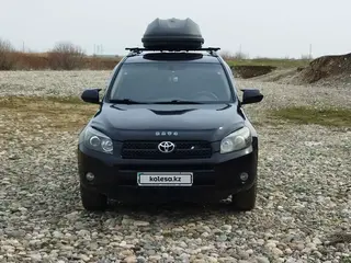 Toyota RAV4, 2006