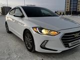 Hyundai Elantra 2018 годаүшін7 599 999 тг. в Астана – фото 2