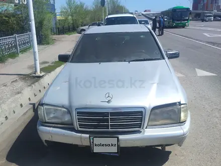 Mercedes-Benz C 220 1994 года за 800 000 тг. в Алматы – фото 2