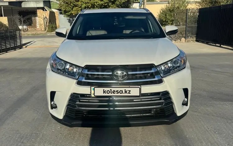 Toyota Highlander 2018 года за 15 000 000 тг. в Шымкент