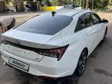Hyundai Elantra 2023 годаүшін8 300 000 тг. в Алматы – фото 4