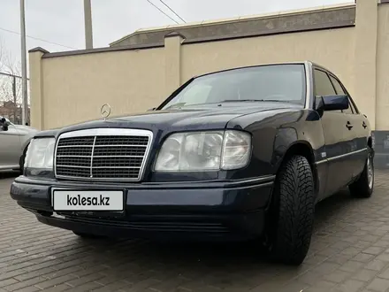 Mercedes-Benz E 200 1995 года за 2 400 000 тг. в Шымкент – фото 6