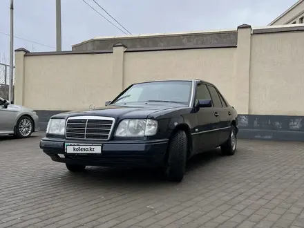 Mercedes-Benz E 200 1995 года за 2 400 000 тг. в Шымкент – фото 21