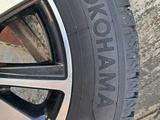 Шины 195х60 R15, зима Yokohama на титановых дисках за 130 000 тг. в Аксай – фото 3