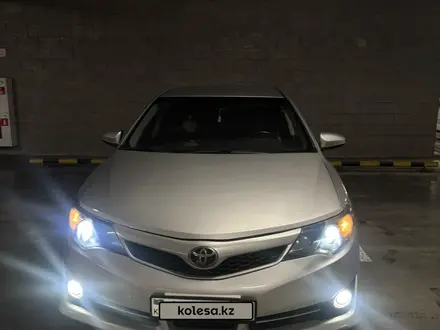 Toyota Camry 2014 года за 7 800 000 тг. в Усть-Каменогорск – фото 2