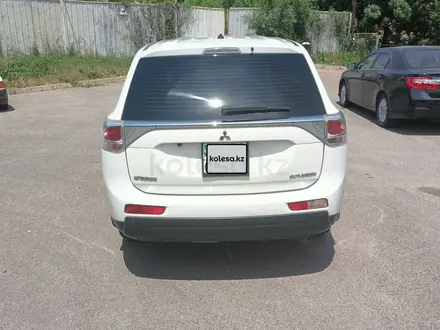 Mitsubishi Outlander 2014 года за 7 500 000 тг. в Алматы – фото 3