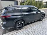 Toyota Highlander 2022 года за 29 000 000 тг. в Алматы – фото 3