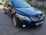 Toyota Camry 2011 года за 8 900 000 тг. в Петропавловск – фото 2