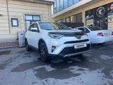 Toyota RAV4 2019 годаfor15 000 000 тг. в Шымкент