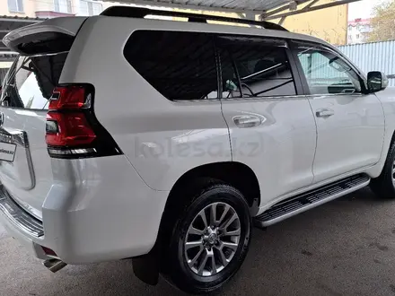 Toyota Land Cruiser Prado 2018 года за 34 000 000 тг. в Алматы – фото 7