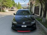 Volkswagen Jetta 2018 года за 5 500 000 тг. в Алматы – фото 2