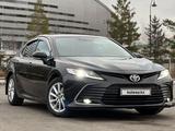 Toyota Camry 2021 года за 14 500 000 тг. в Астана