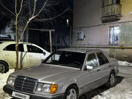 Mercedes-Benz E 230 1991 года за 2 200 000 тг. в Алматы – фото 2