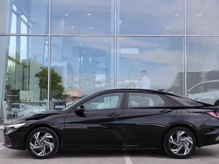 Hyundai Elantra Luxe 2024 года за 10 890 000 тг. в Костанай – фото 2