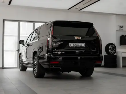 Cadillac Escalade Sport Platinum ESV 2023 года за 95 000 000 тг. в Атырау – фото 8