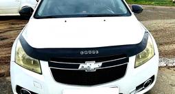 Chevrolet Cruze 2012 года за 2 600 000 тг. в Атырау – фото 2