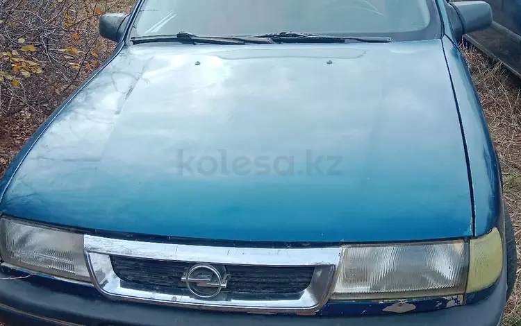 Решетка радиатора Опель Вектра а и Астра ф за 7 000 тг. в Уральск