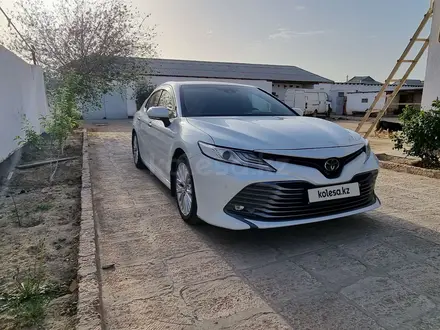 Toyota Camry 2018 года за 14 100 000 тг. в Актау – фото 3