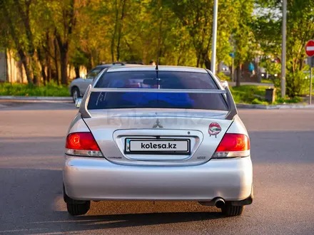 Mitsubishi Lancer 2003 года за 1 490 000 тг. в Алматы – фото 3