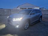 Toyota Highlander 2016 года за 12 300 000 тг. в Актау