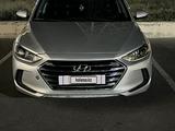 Hyundai Elantra 2018 года за 5 200 000 тг. в Актау