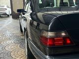 Mercedes-Benz E 220 1993 года за 3 500 000 тг. в Шымкент – фото 3