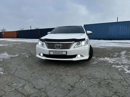 Toyota Camry 2013 года за 9 900 000 тг. в Костанай – фото 2