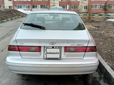 Toyota Camry 1997 года за 3 000 000 тг. в Усть-Каменогорск – фото 7