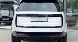 Land Rover Range Rover 2024 года за 97 235 000 тг. в Алматы – фото 5