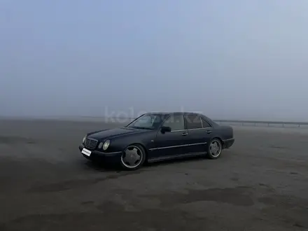 Mercedes-Benz E 280 1997 года за 2 500 000 тг. в Алматы