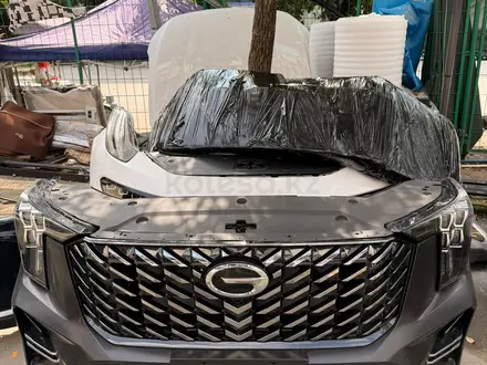 ПЕРЕДНИЙ БАМПЕР В СБОРЕ ГАК ЖС 8 GAC GS8 за 10 000 тг. в Алматы