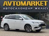 Mitsubishi Outlander 2022 года за 10 850 000 тг. в Уральск – фото 2