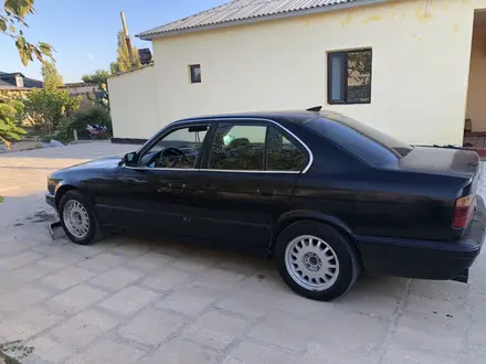 BMW 525 1990 года за 900 000 тг. в Жанаозен – фото 2