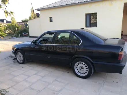 BMW 525 1990 года за 900 000 тг. в Жанаозен – фото 4