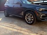 BMW X5 2019 года за 24 000 000 тг. в Алматы – фото 2