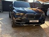 BMW X5 2019 года за 24 000 000 тг. в Алматы – фото 5