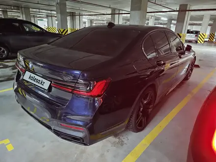 BMW 730 2019 года за 39 000 000 тг. в Астана – фото 3