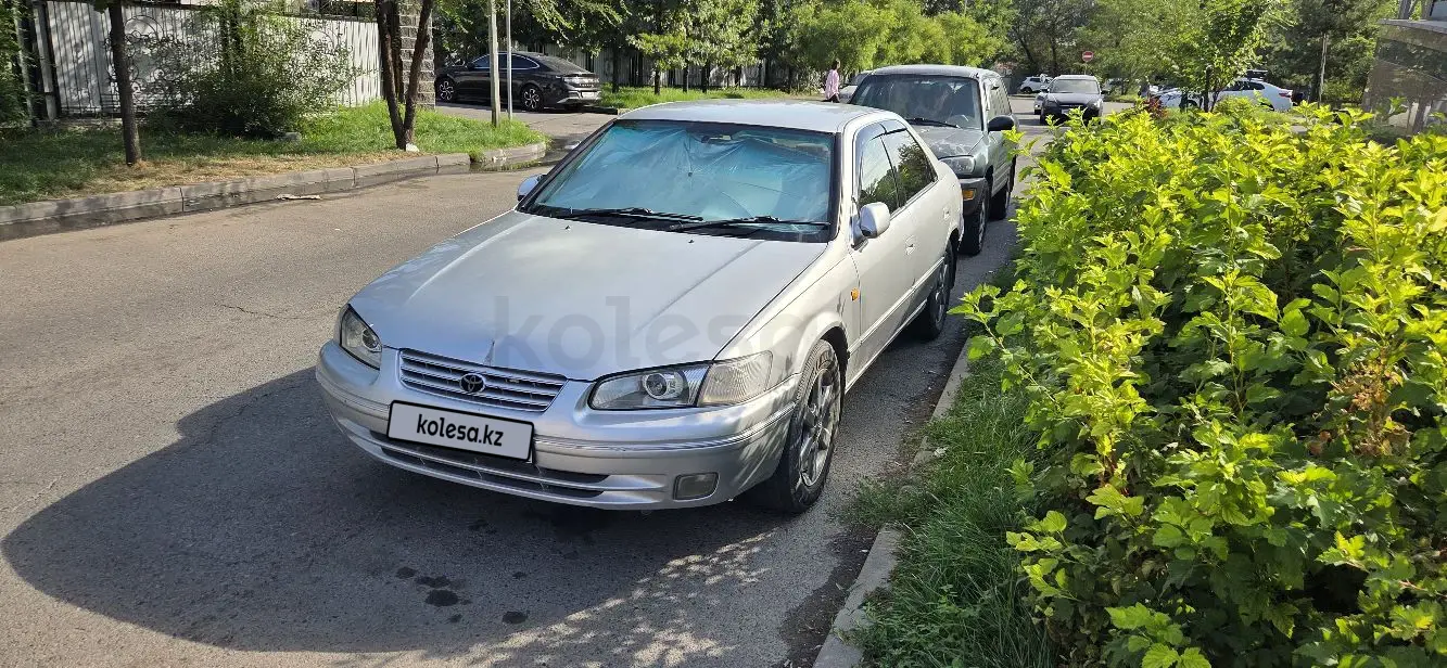 Toyota Camry, 1999