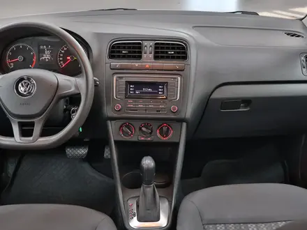Volkswagen Polo 2019 года за 5 790 000 тг. в Алматы – фото 16