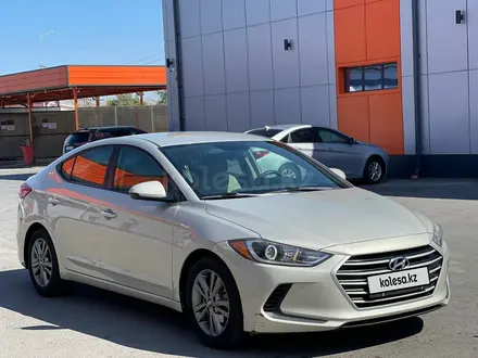 Hyundai Elantra 2016 года за 5 500 000 тг. в Атырау – фото 2