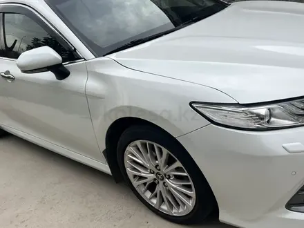 Toyota Camry 2019 года за 13 200 000 тг. в Шымкент – фото 5