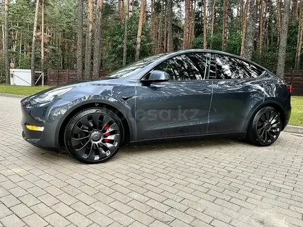 Tesla Model Y 2024 года за 19 500 000 тг. в Алматы – фото 5