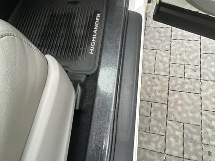 Toyota Highlander 2016 года за 11 300 000 тг. в Алматы – фото 9