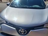 Toyota RAV4 2018 года за 11 000 000 тг. в Актобе